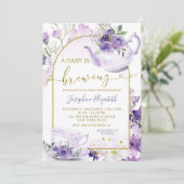 Paarse Bloemen Baby shower Tea Party Uitnodiging (Staand voorkant)