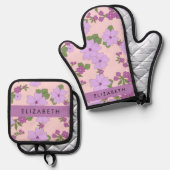 Paarse bloemen, bloemenpatroon, Jouw naam Ovenwant & Pannenlap Set (Voorkant / Achterkant)