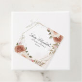 Paarse bloemen Bridgerton bruidsdouche met budget Bedankjes Labels (In situ)