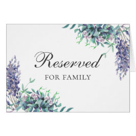 Paarse bloemen bruiloft. Bloem reservatie bord