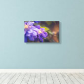 Paarse bloemen canvas afdruk (Insitu (Houten vloer))