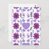 Paarse bloemen en hart naadloos patroon briefkaart (Voorkant / Achterkant)