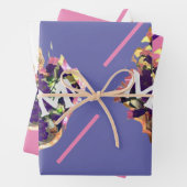 Paarse bloemen en vogel inpakpapier vel (In situ)