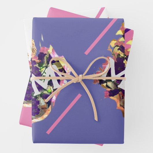 Paarse bloemen en vogel inpakpapier vel (In situ)