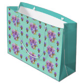 Paarse bloemen floral Aqua Stripe Gift Bag Groot Cadeauzakje (Achterkant Gekanteld)