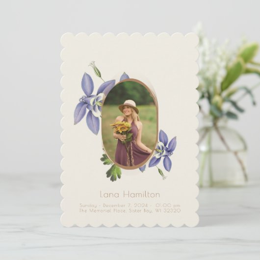  Paarse Bloemen Foto Begrafenisprogramma Kaart (Staand voorkant)