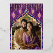 Paarse Bloemen Foto Indiase bruiloft goud Folie Uitnodiging (Achterkant)