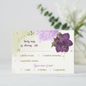 Paarse bloemen groene bladeren RSVP kaartje (Staand voorkant)