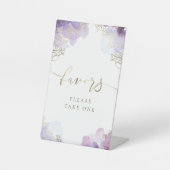 Paarse bloemen gunsten voetstuk teken reclamebord met voetstuk (Voorkant)