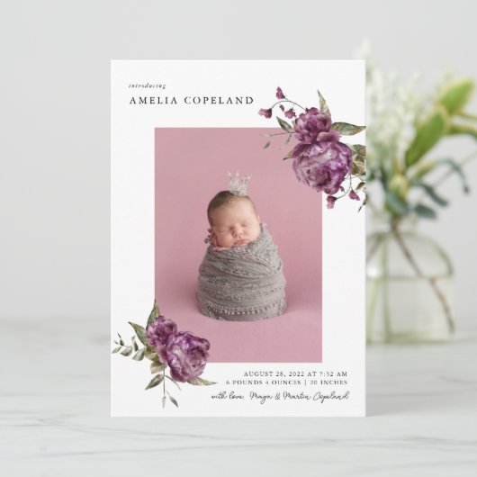 Paarse Bloemen Meisje Baby Foto Geboorte Aankondig Aankondiging (Staand voorkant)