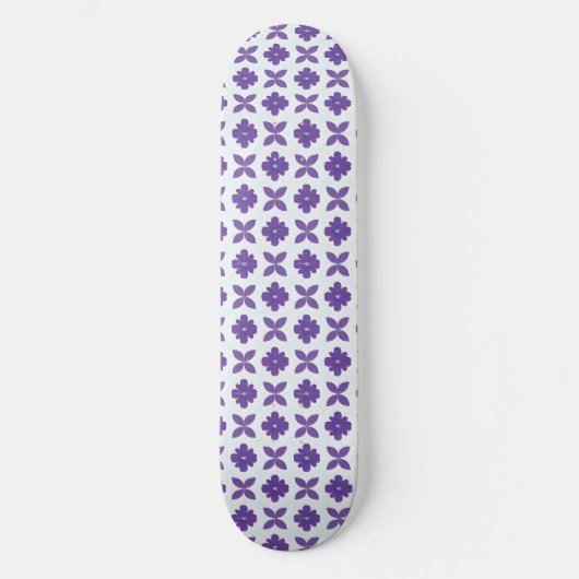 Paarse Bloemen met Lichte Achtergrond Persoonlijk Skateboard (Voorkant)