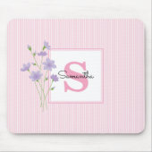 Paarse bloemen roze strepen monogram muismat (Voorkant)