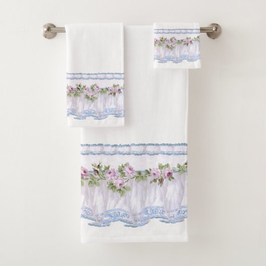   Paarse Bloemen Ruffled Border Bad Handdoek (Insitu)