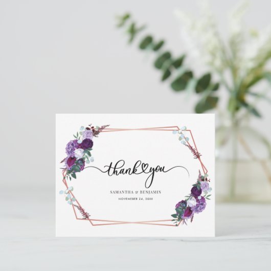 Paarse bloemen script bruiloft bedankkaart (Staand voorkant)