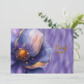 Paarse Bloemen Vergroot op Glanzende Paarse Dank u Bedankkaart (Staand voorkant)