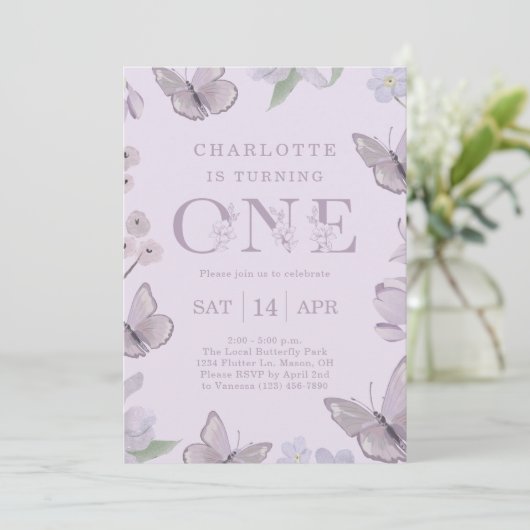 Paarse Bloemen Vlinder Meisje's 1e Verjaardagsfees Kaart (Staand voorkant)