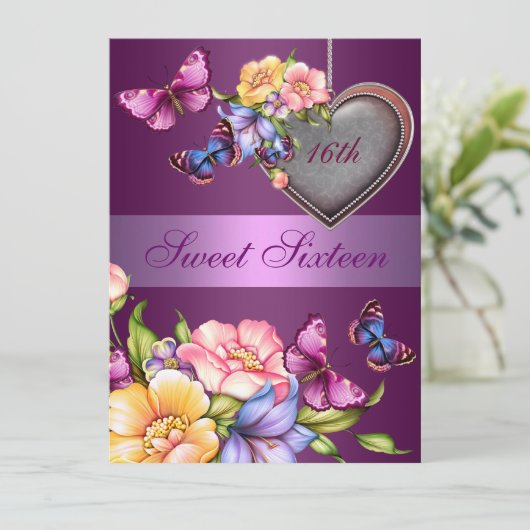 Paarse Bloemen Vlinder Sweet16 Verjaardag Uitnodig Kaart (Staand voorkant)