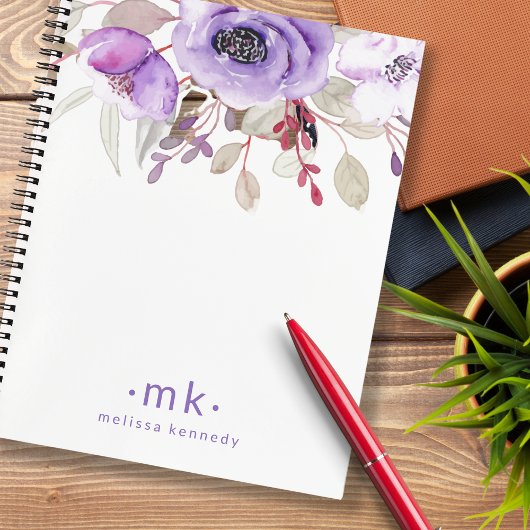 Paarse Bloemen Waterverf Aangepaste Naam Monogram Notitieboek