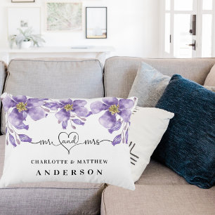 Paarse bloemen witte mr mrs namen accent kussen