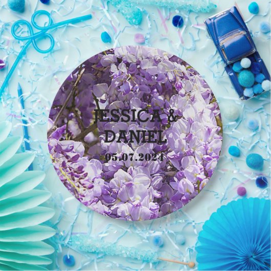 Paarse bloemenbloem met bloesem papieren bordje (Feest)