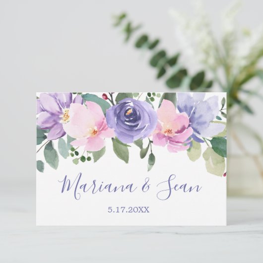 Paarse Bloemenbruiloft QR Code Response Kaart (Staand voorkant)