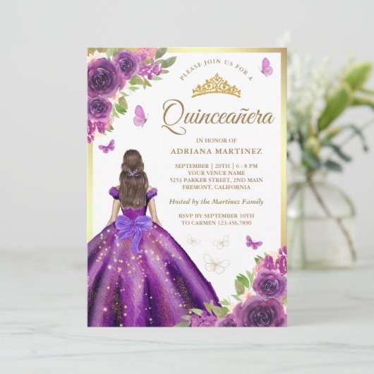 Paarse bloemenjurk Butterfly Gold Quinceanera Kaart (Staand voorkant)