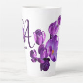 Paarse bloemenmonogram Annie naam aanpasbare hot Latte Mok (Voorkant)