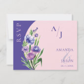 Paarse bloemenmonogram elegante blush roze bruilof RSVP kaartje (Voorkant)