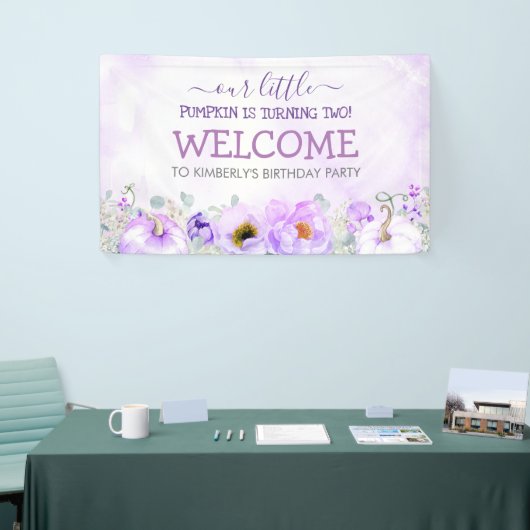 Paarse Bloemenpompoenen Herfst Verjaardagsfeest We Spandoek (Beurs)