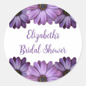 Paarse bloemige bruidsdouche ronde sticker (Voorkant)