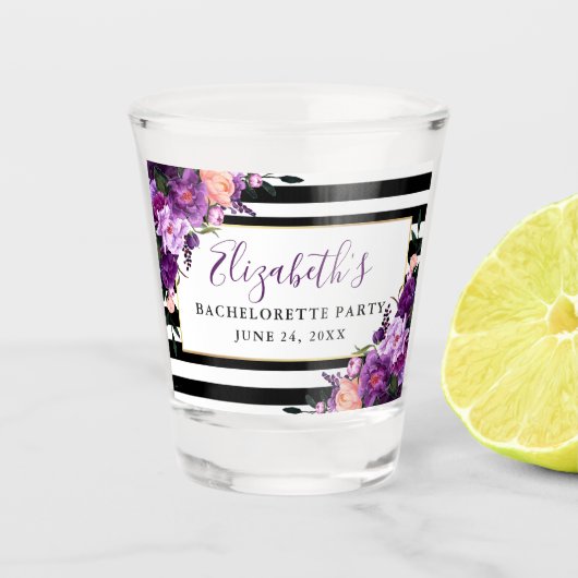 Paarse Bloemige Gestreepte Bachelorette Feest Shot Glas (Voorkant)