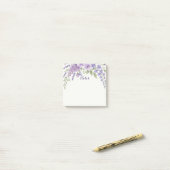 Paarse bloemige plakbriefjes, lavendelkleurig memo post-it® notes (Op bureau)