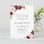 paarse bloemige trouwkaart met pruimkleurige tinte kaart (Staand voorkant)