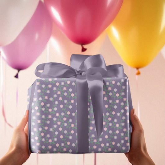 Paarse Bloemige Verjaardag Cadeaupapier