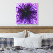Paarse bloemmacrofotografie canvas afdruk (Insitu (Slaapkamer))