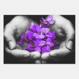 Paarse bloemplaten inpakpapier vel