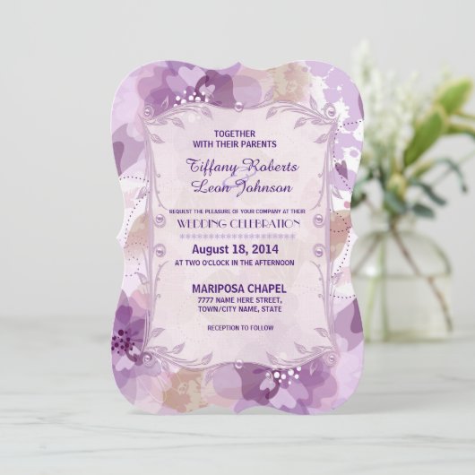 Paarse bloesems bloemenbruiloft uitnodiging (Staand voorkant)