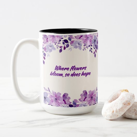 Paarse bloesems tweekleurige koffiemok (Met donut)
