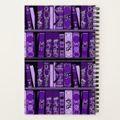 Paarse Boekenplanken  Boeken Aangepast Notitieboek (Achterkant)