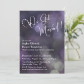 Paarse Bokeh Licht & "We Got Married" Typografie Kaart (Staand voorkant)