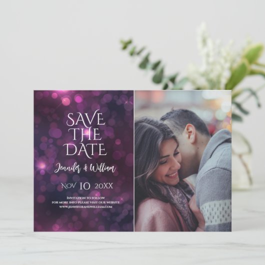 Paarse Bokeh Sparkle Design Weddenschap bespaart d Save The Date (Staand voorkant)