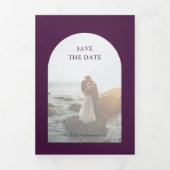 Paarse Boog Foto Bruiloft Save the Date Drieluik Aankondiging (Cover)