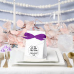 Paarse Bow Favoriete Boxen 25% KORTING Bulk Kopen  Bedankdoosjes<br><div class="desc">10 x Aangepaste Tent Wedding Favoriete Boxen met Paarse Lint - krijg tot 25% KORTING met bulk koop meerdere aankoopkorting bovenop een andere verkoopprijs of speciale dagelijkse kortingen. Op zoek naar uw eigen bulk kopen meerdere aankoop op maat gedrukte items voor romantische bruiloft monogram gunsten, een stijlvol baby shower, een...</div>