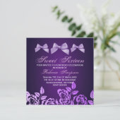 Paarse Bow & Roos Sweet 16e verjaardag Uitnodiging (Staand voorkant)