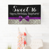 Paarse Bow Silver Glitter Sweet 16 Birthday Party Spandoek (Insitu)