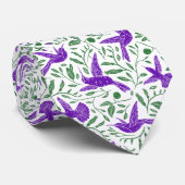 Paarse broedvogels met groene bloemen en bladeren stropdas (Opgerold)