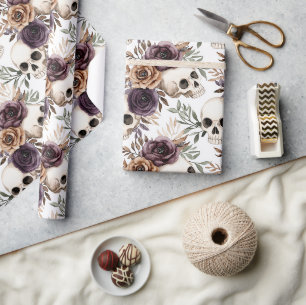 Paarse Bruine Bloemige Schedels Verjaardag Cadeaupapier