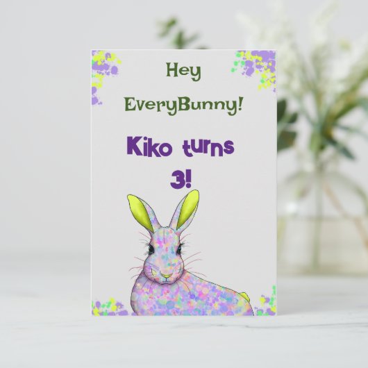 Paarse Bunny Party Uitnodiging Kaart (Staand voorkant)