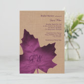 Paarse Burlap Monogrammed Bridal Shower Invitation Kaart (Staand voorkant)