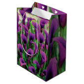Paarse Calla lileugens Medium Cadeauzakje (Achterkant Gekanteld)